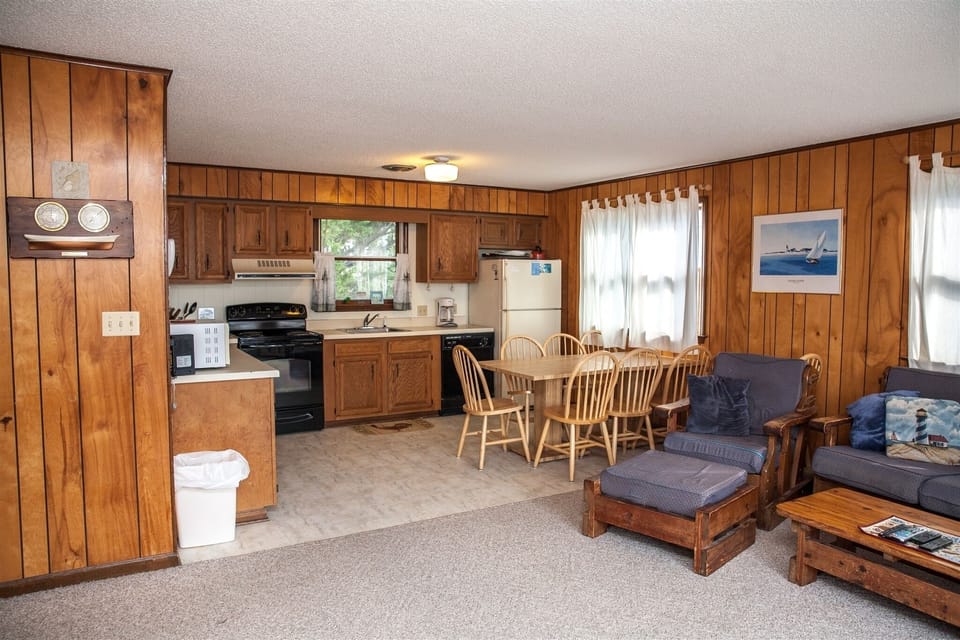 Cottage, 3 Bedrooms | Living room | TV, DVD player