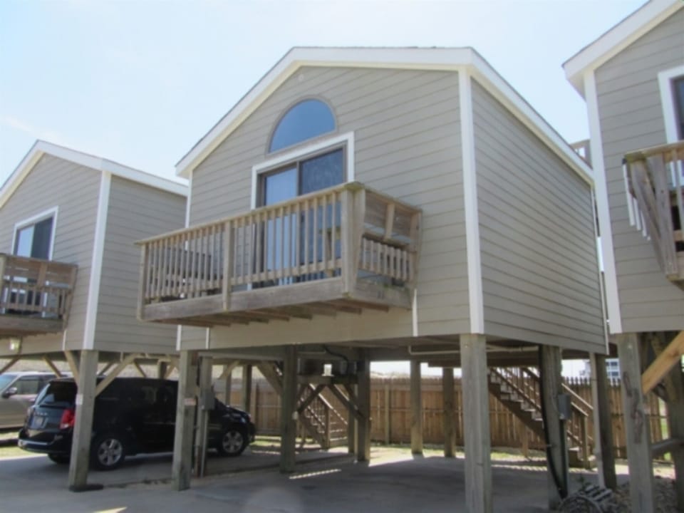 Studio | Exterior