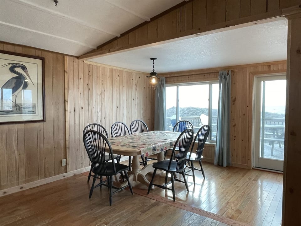 Cottage, 3 Bedrooms | Dining