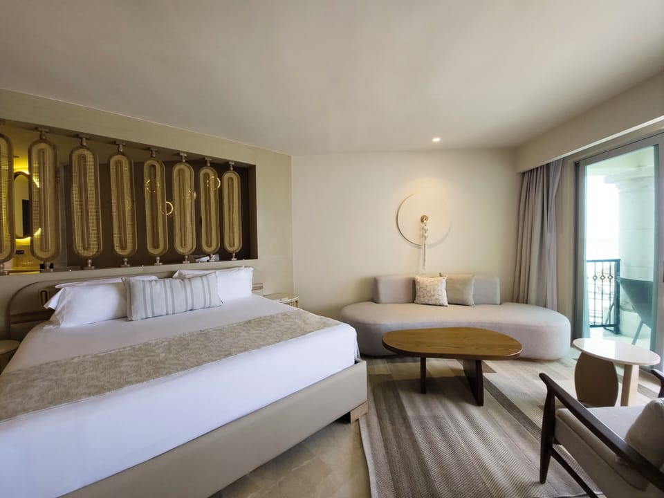 Free minibar, in-room safe, desk, laptop workspace