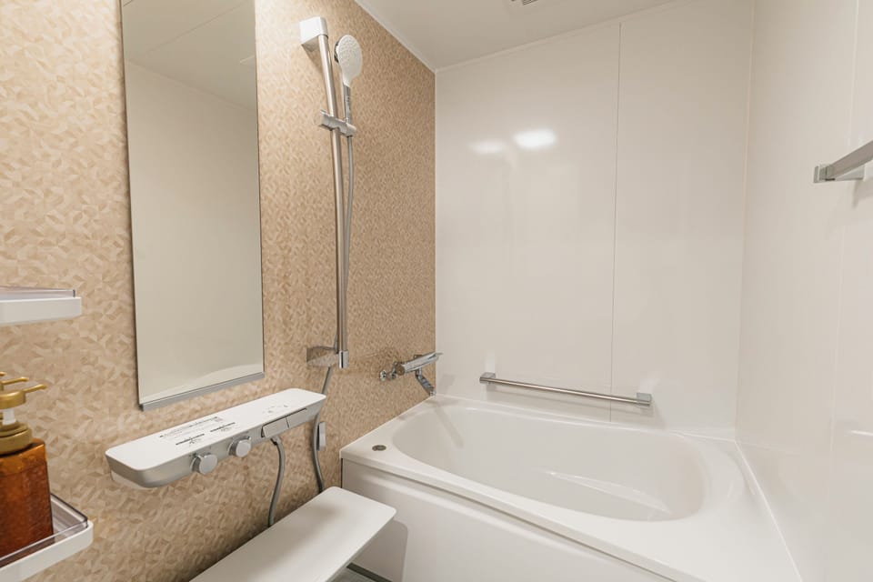 Superior Twin Room | Bathroom | Separate tub and shower, spring water tub, free toiletries, hair dryer