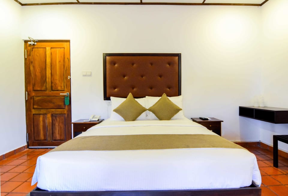 Deluxe Double or Twin Room, Ensuite | Desk, WiFi (free)