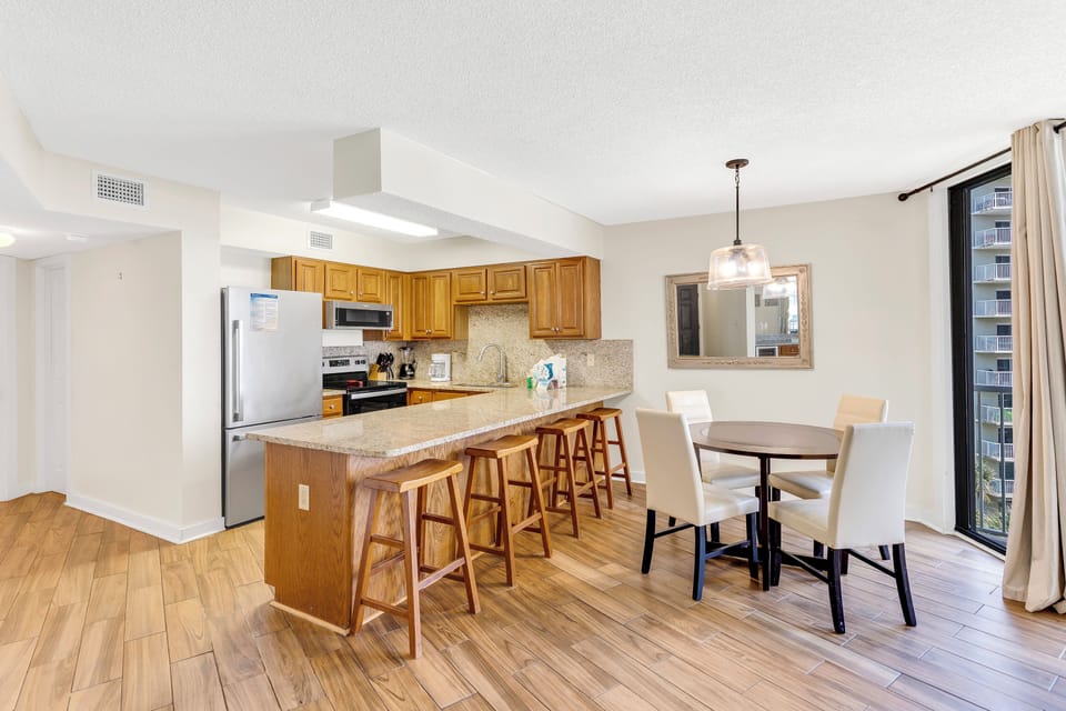 Premium Condo, 3 Bedrooms, Balcony | Private kitchen | Fridge, microwave, oven, stovetop