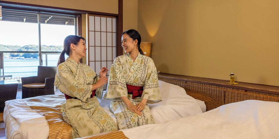 Premium bedding, down comforters, in-room safe, WiFi (free)
