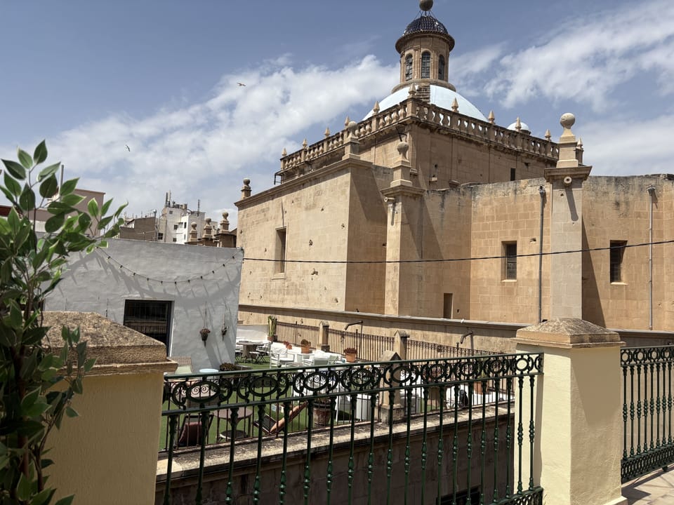 Panoramic Penthouse, 3 Bedrooms, City View | In-room dining