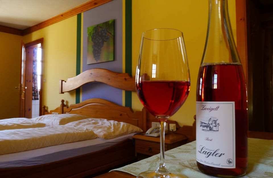 Double Room | Hypo-allergenic bedding available, minibar, in-room safe, desk
