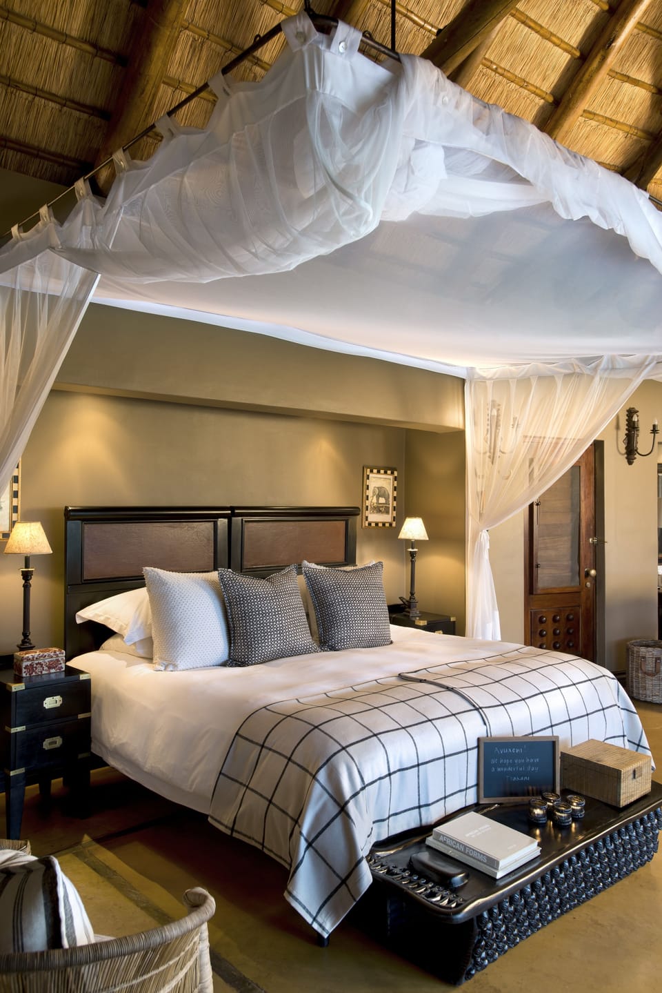 Suite | Premium bedding, minibar (free items), in-room safe, desk