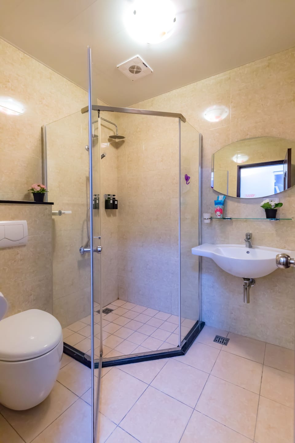 Gallery Quadruple Room, 1 Bedroom | Bathroom shower