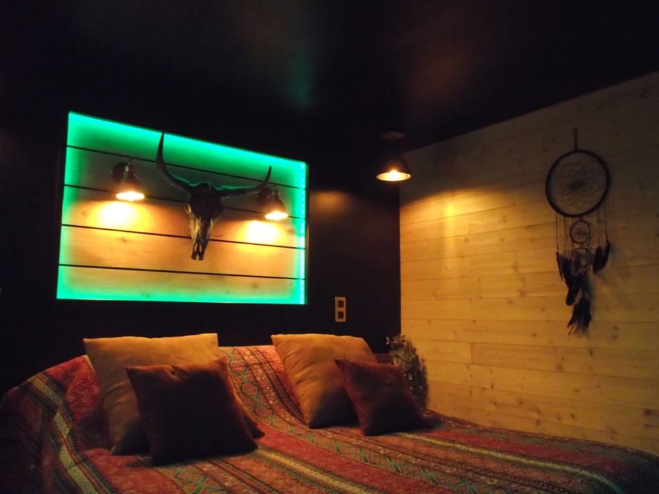 Design Double Room, 1 Queen Bed, Non Smoking, Courtyard View (2 persons) | Premium bedding, individually decorated, individually furnished, desk