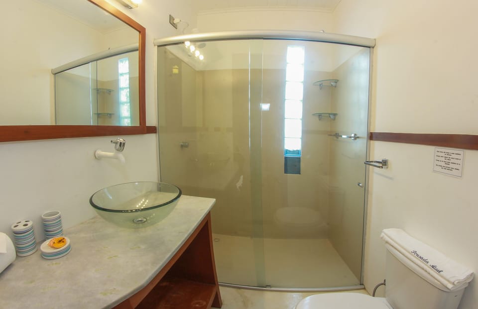 Superior Room, Balcony | Bathroom | Shower, towels