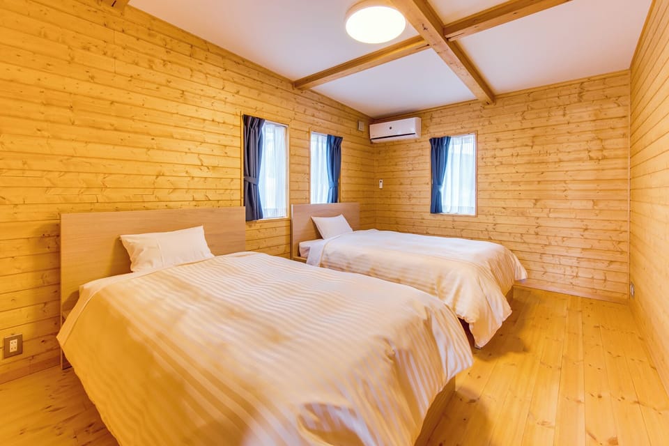 Goat Hill Cottage(Check-in at Log House Reception) | WiFi (free), bed sheets