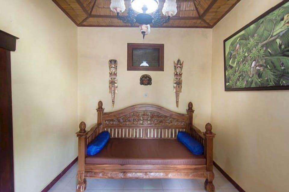 Family Room, Garden View | Room amenity