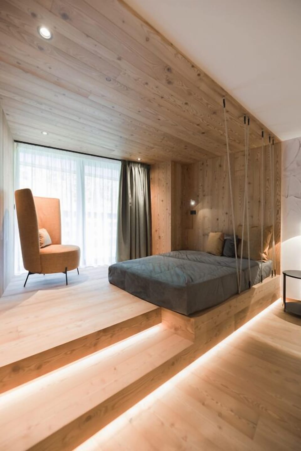 Junior Room | In-room safe, desk, blackout drapes, soundproofing