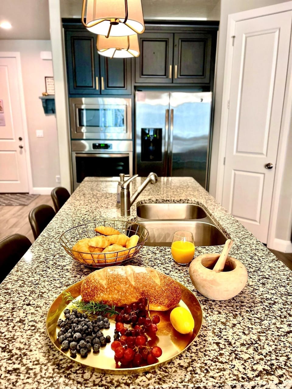 House, Multiple Beds, Mountain View (Angels Landing) | Private kitchen | Full-size fridge, microwave, oven, stovetop