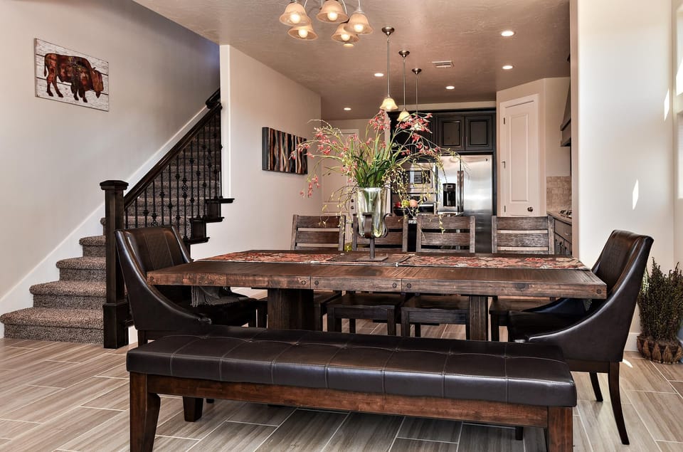 House, Multiple Beds, Mountain View (The Painted Horse) | Dining