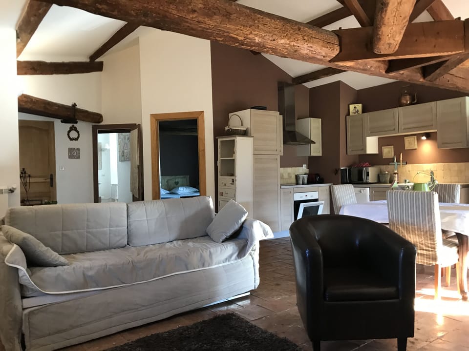 Superior Apartment, en-suite bathroom, mountain view GITE CHOCOLAT | Egyptian cotton sheets, premium bedding, pillowtop beds, minibar