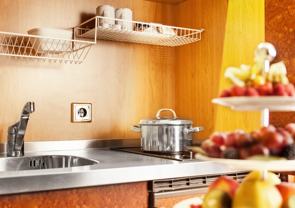 Exclusive Room, 1 Double Bed | Private kitchenette | Mini-fridge, coffee/tea maker, electric kettle