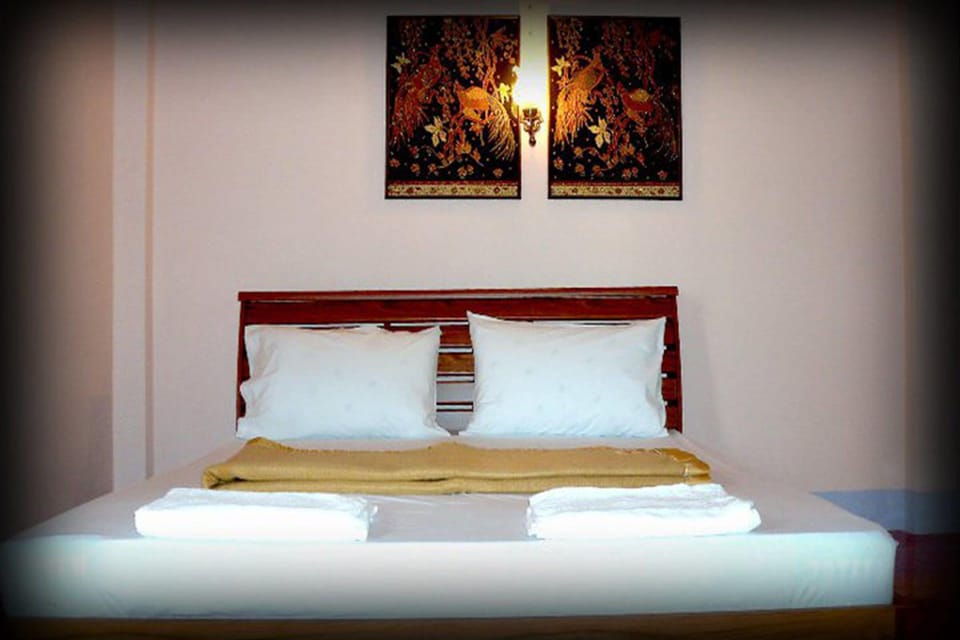 Standard Room with Air Conditioned | Desk, free WiFi