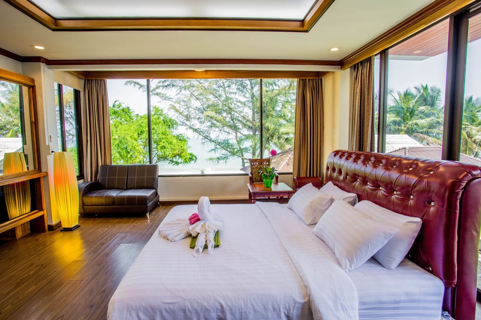 Superior room with Sea View | Desk, free WiFi, bed sheets