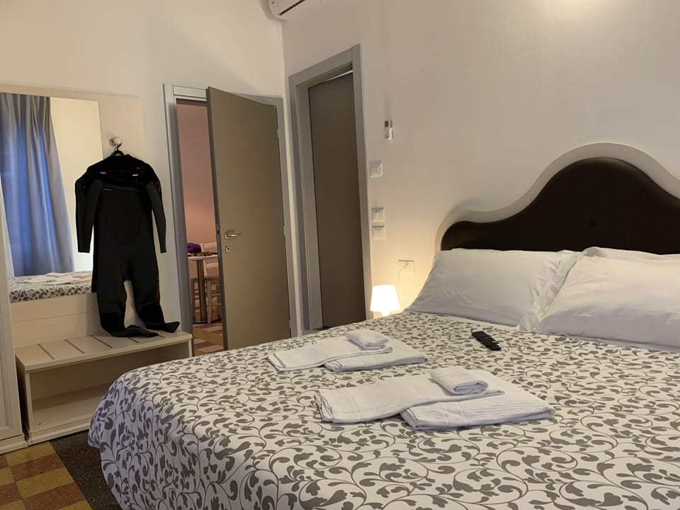 Superior Quadruple Room | In-room safe, soundproofing, free WiFi, bed sheets