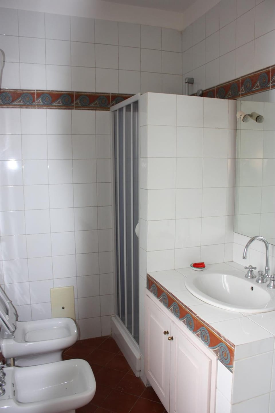 Classic Double or Twin Room, Private Bathroom, Pool View | Bathroom | Separate tub and shower, free toiletries, hair dryer, bidet