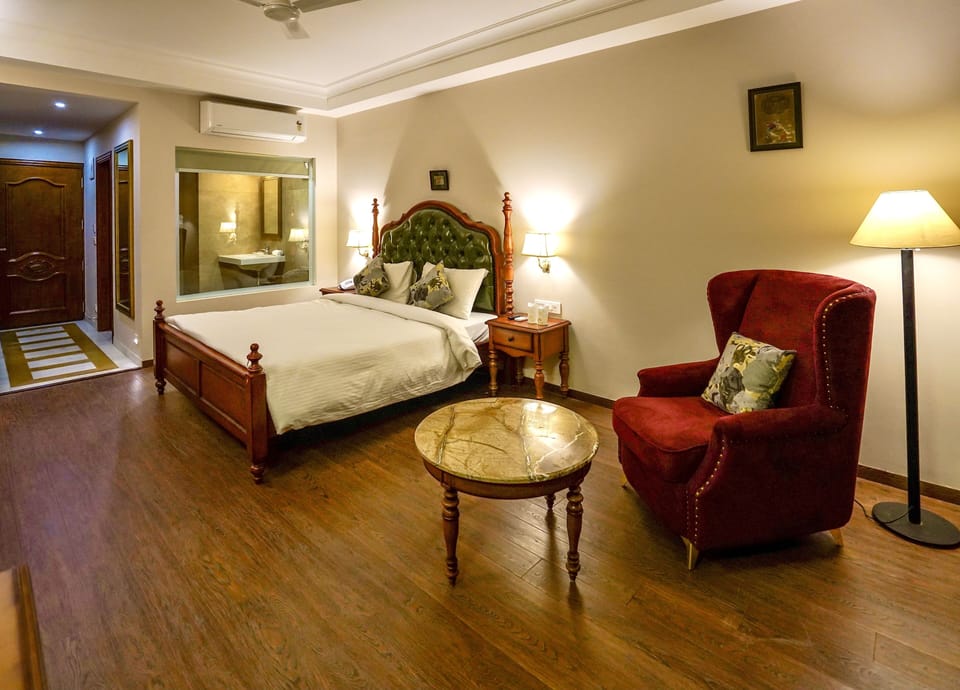 Luxury AC Room | Desk, rollaway beds (surcharge), WiFi (free), bed sheets