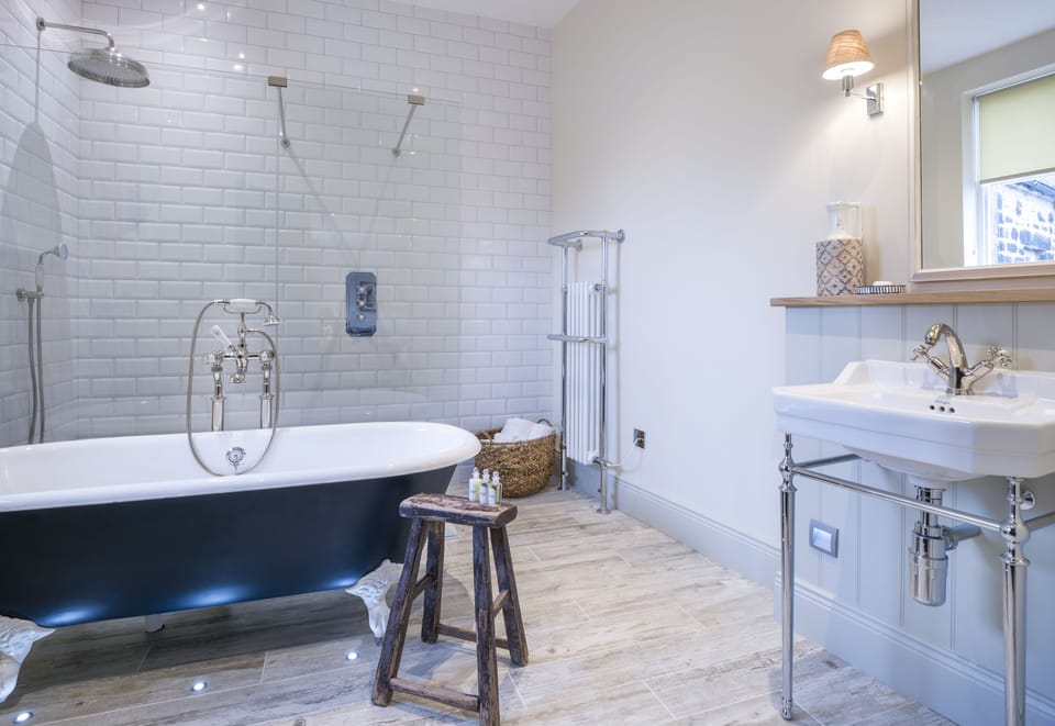 Linhope Spout | Bathroom | Free toiletries, hair dryer, towels