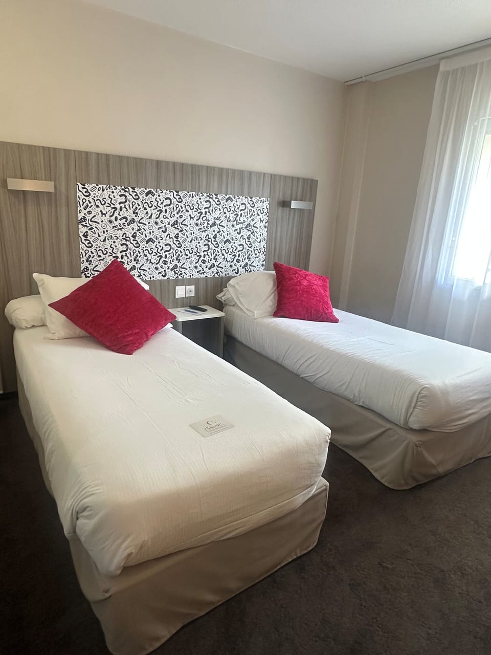 Standard Room, 2 Twin Beds | Premium bedding, in-room safe, desk, blackout drapes