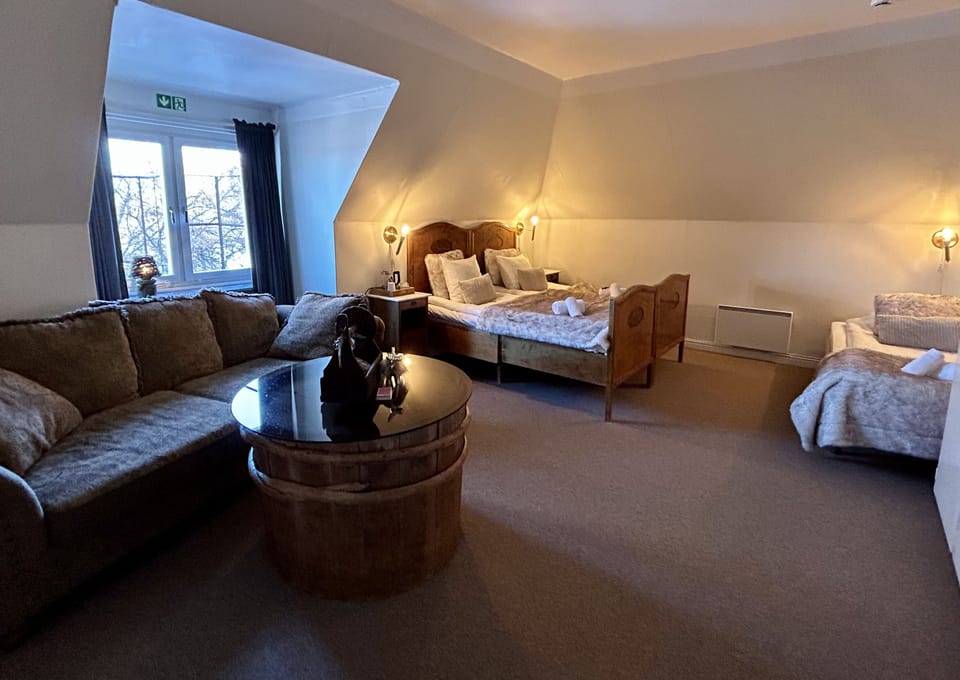 Triple Room | Desk, blackout drapes, iron/ironing board (on request), WiFi (free)