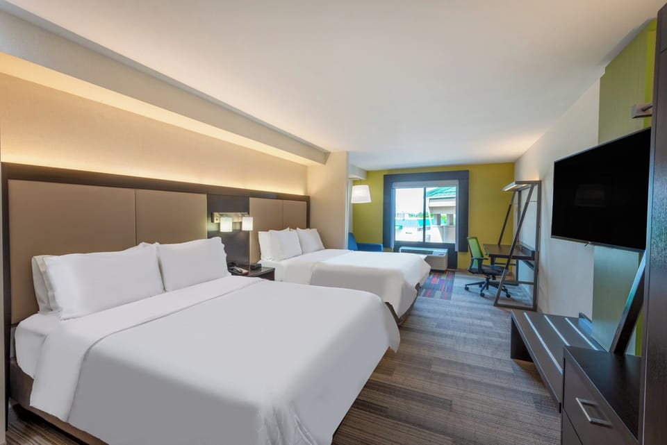 In-room safe, desk, laptop workspace, blackout drapes