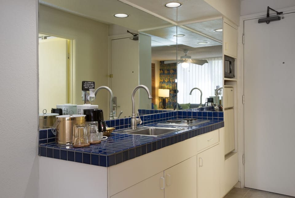 Fridge, microwave, stovetop, coffee/tea maker