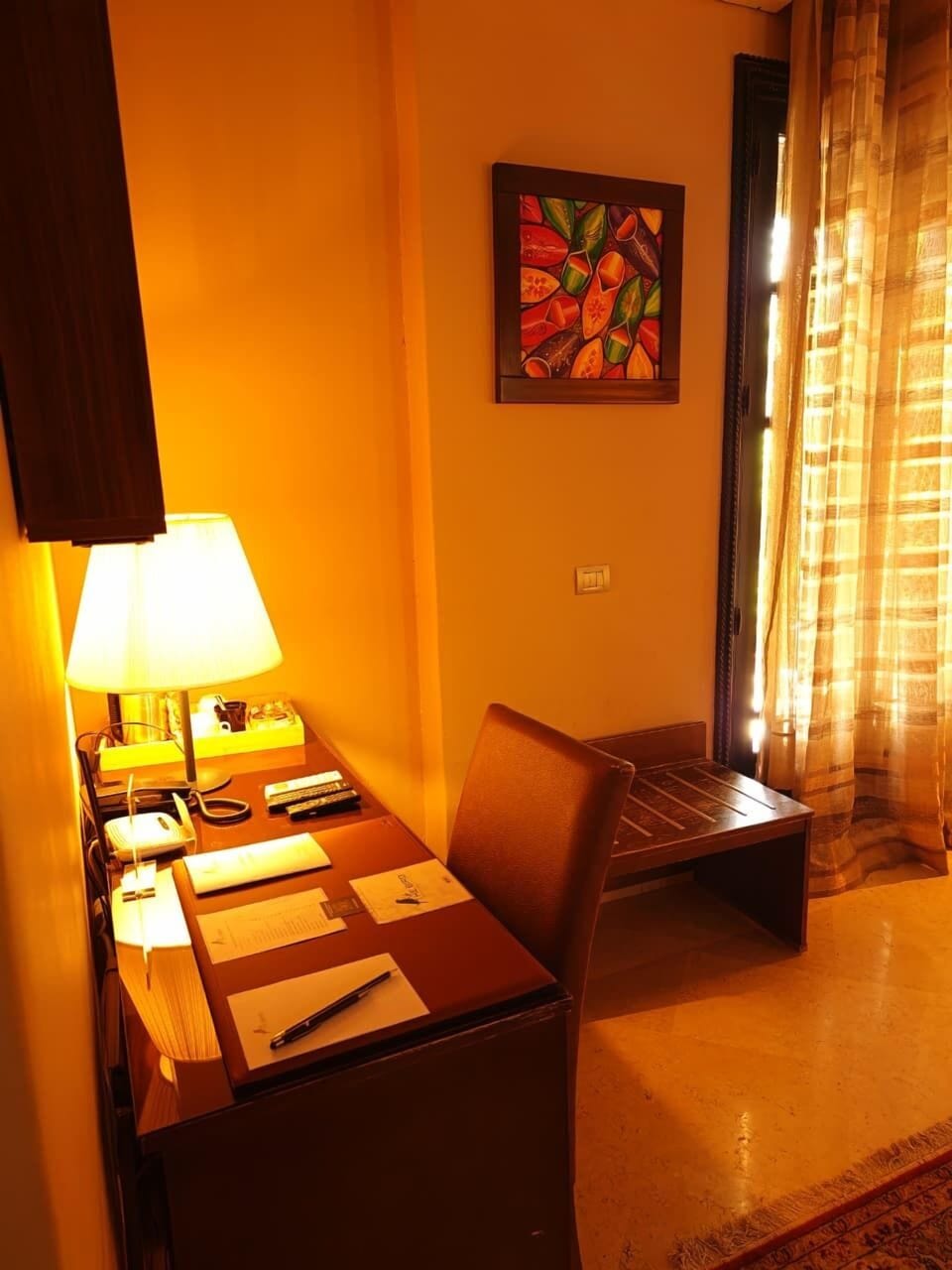 Junior Suite | Egyptian cotton sheets, premium bedding, pillowtop beds, minibar