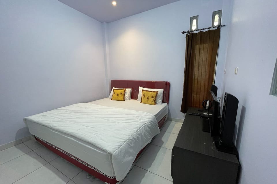 Free WiFi, bed sheets, wheelchair access
