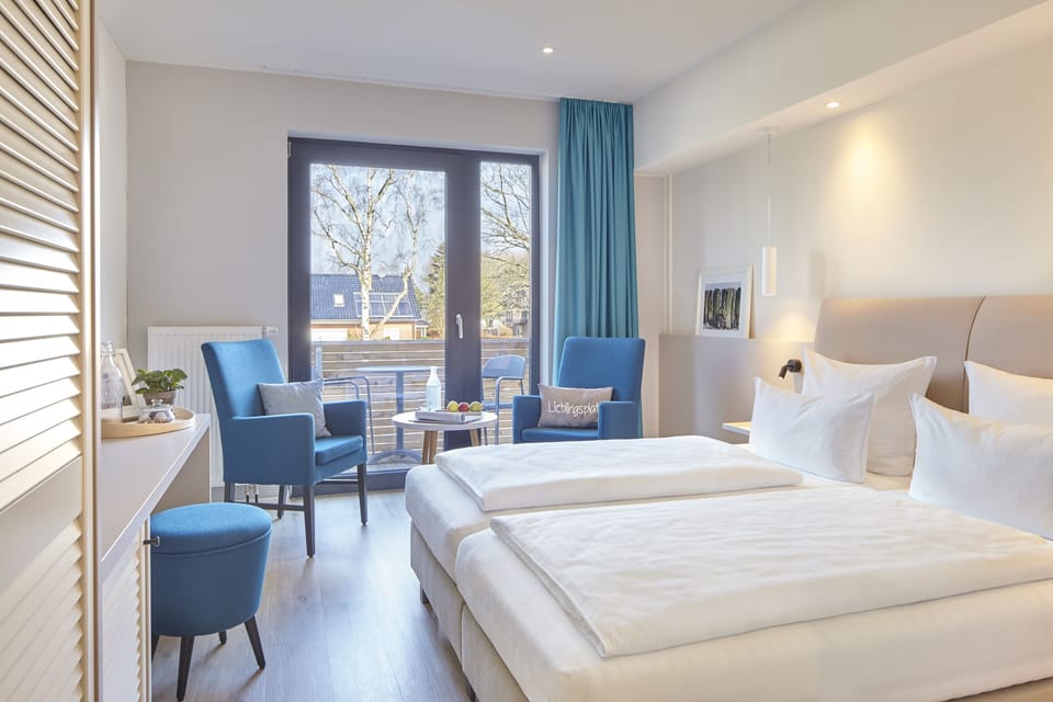 Double Room (Lieblingszimmer Landblick) | Hypo-allergenic bedding, minibar, in-room safe, individually decorated