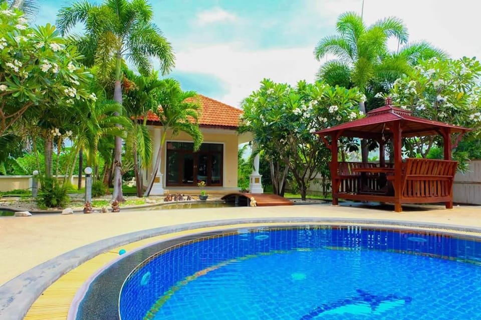 4-Bedroom with Private Pool  | Terrace/patio