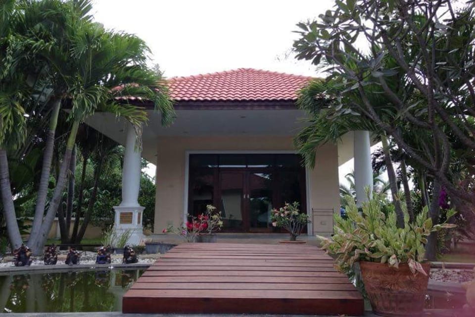 4-Bedroom with Private Pool  | Terrace/patio