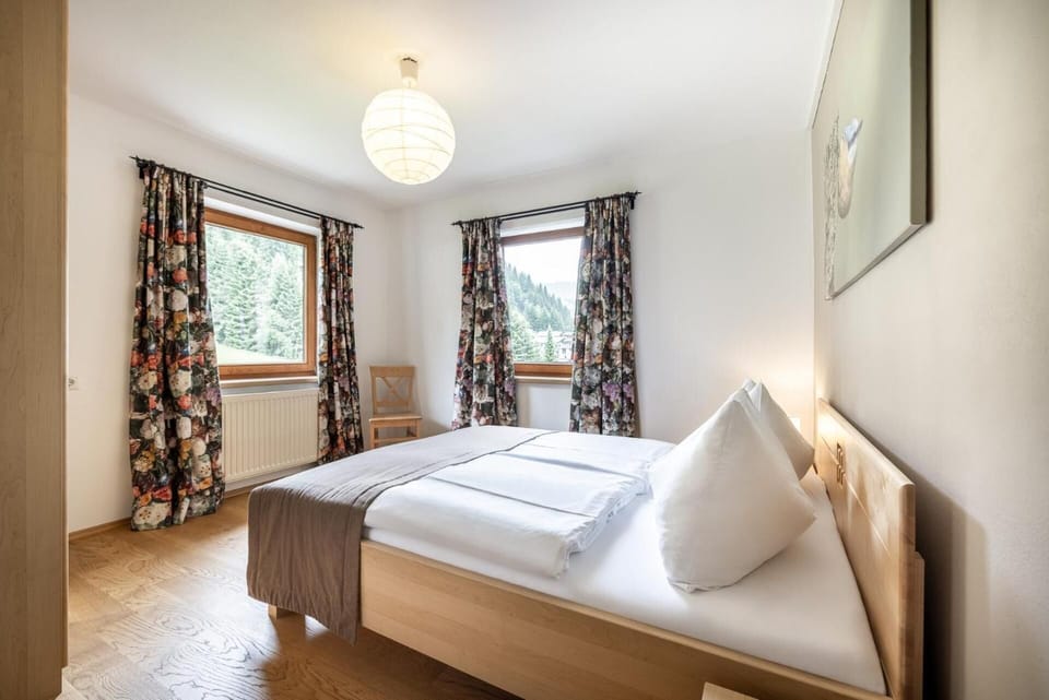 Down comforters, free WiFi, bed sheets