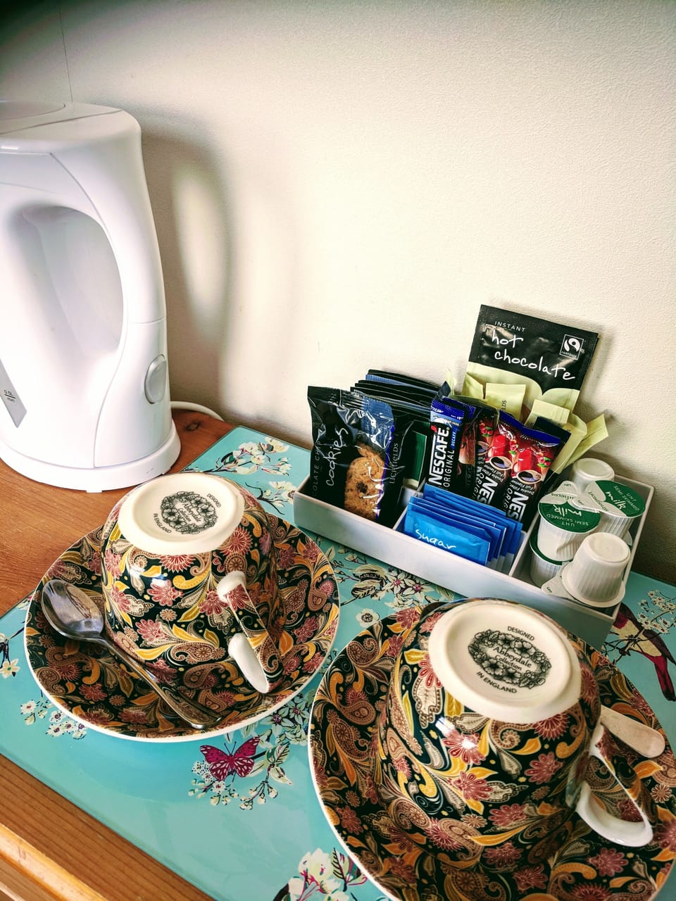 Deluxe Double or Twin Room (Third Floor) | Coffee and/or coffee maker