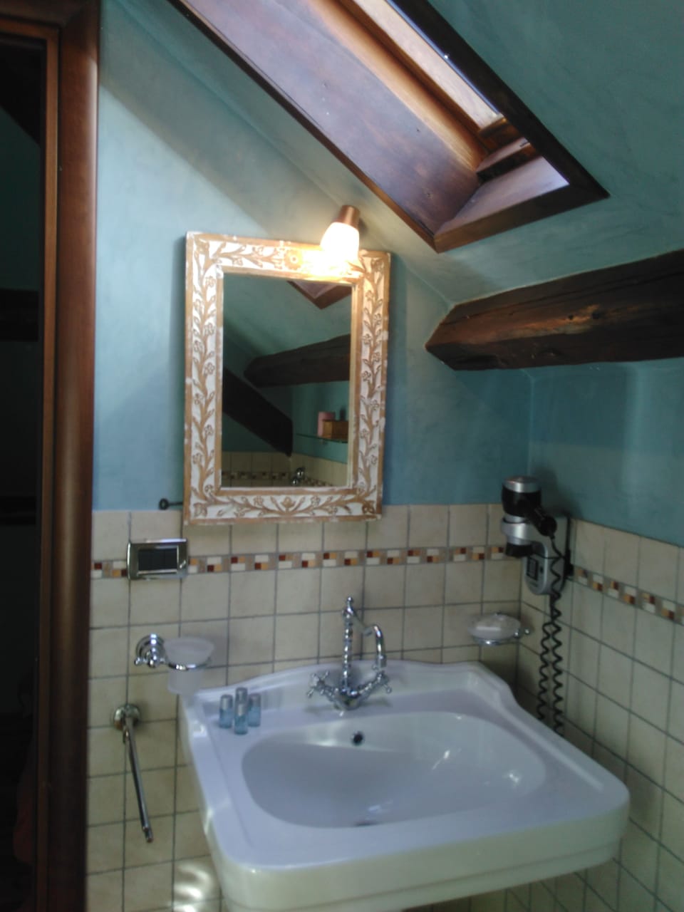 Family Quadruple Room, Ensuite, Tower | Bathroom sink