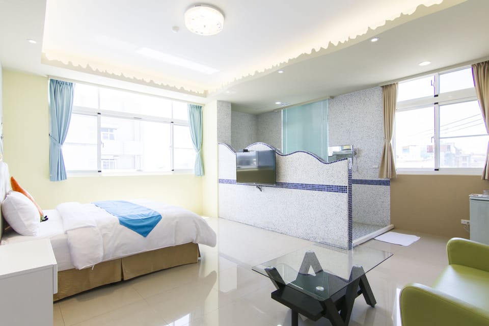 Honeymoon Double Room | Desk, blackout drapes, free WiFi
