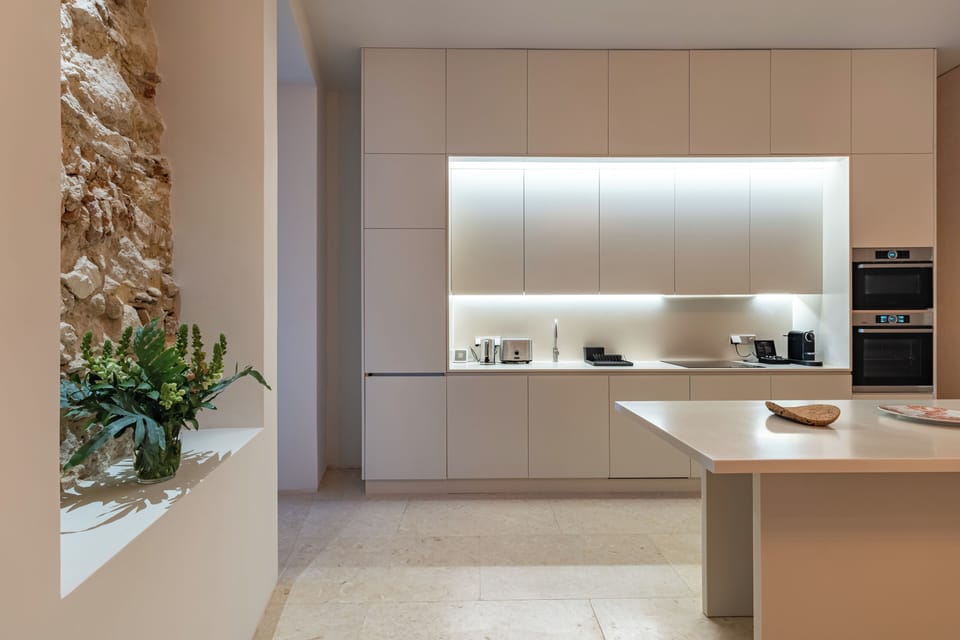 Arch Room | Private kitchen | Espresso maker, coffee/tea maker, electric kettle