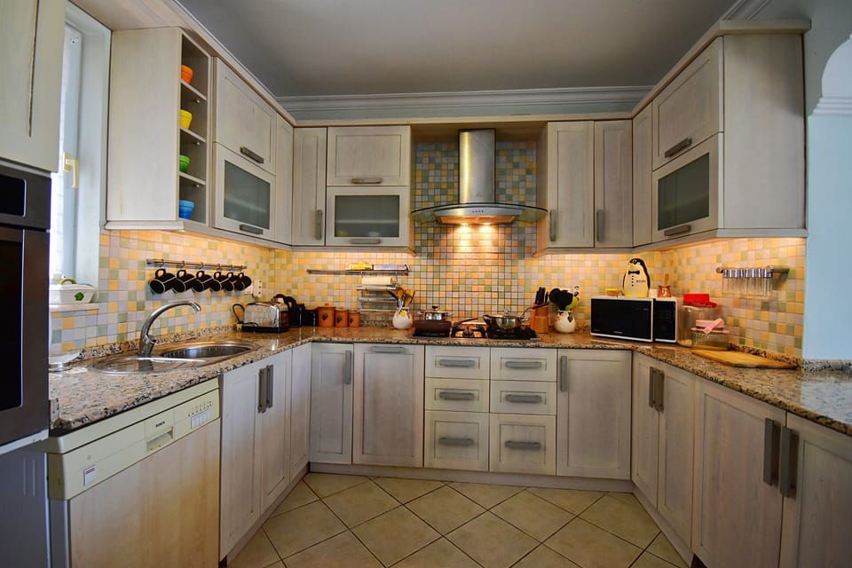 Panoramic Villa, 3 Bedrooms | Private kitchen | Fridge, microwave, stovetop, electric kettle