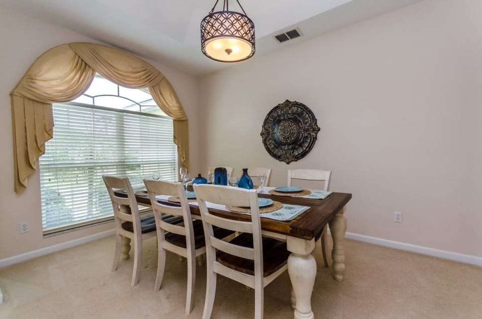 Villa, 4 Bedrooms | In-room dining