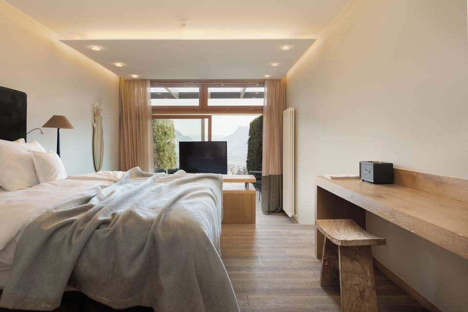 Superior Double Room, Terrace | Premium bedding, minibar, in-room safe, individually decorated