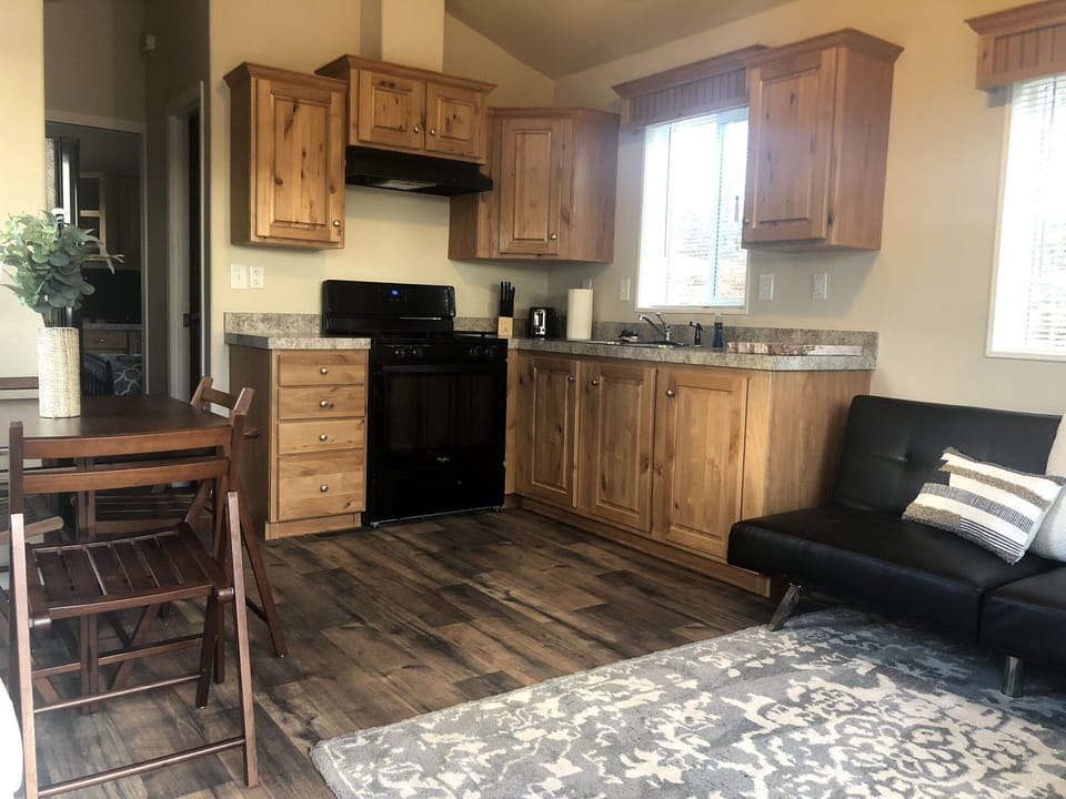 Deluxe Cottage, Kitchen, Mountain View | Living area | 32-inch flat-screen TV with digital channels, TV