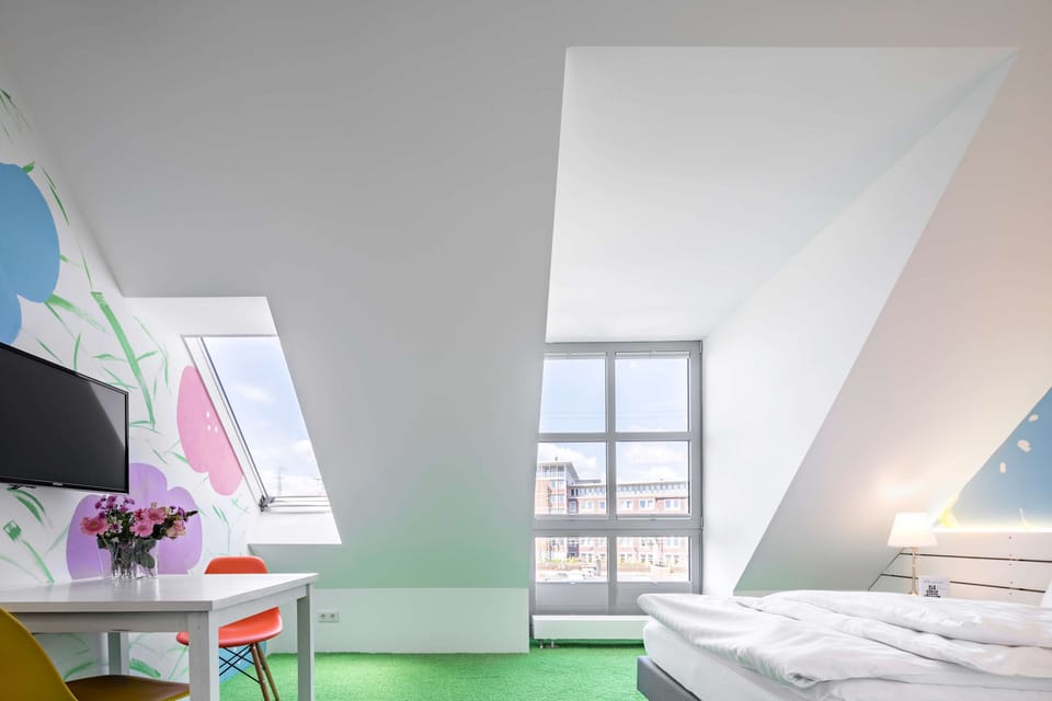 Desk, free WiFi, bed sheets