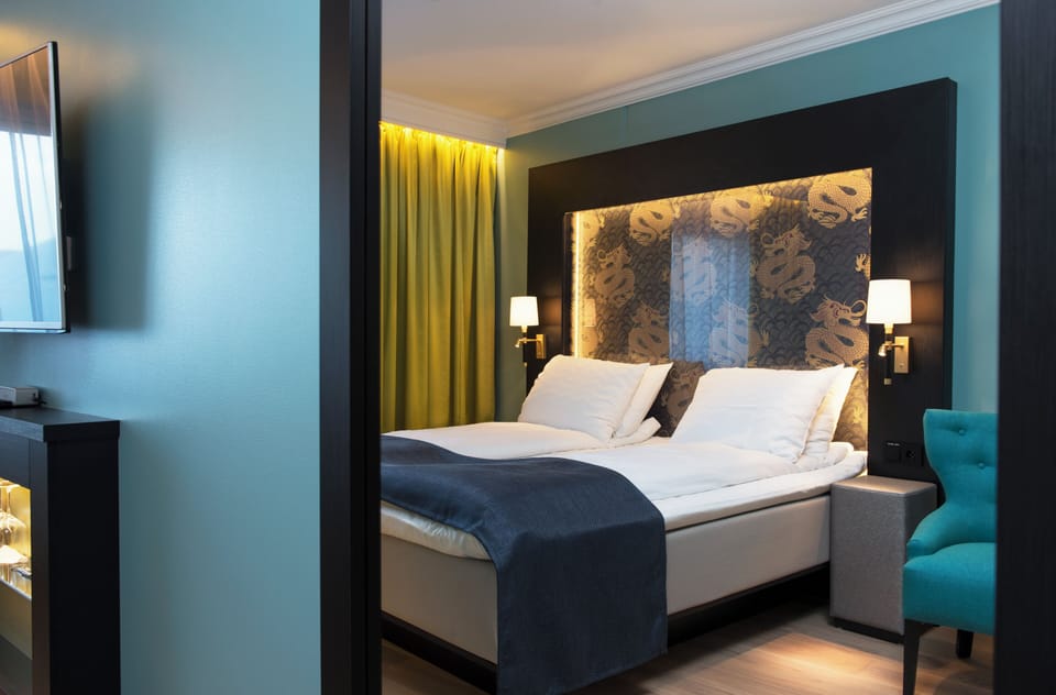 Standard Twin Room, Non Smoking | Premium bedding, pillowtop beds, minibar, in-room safe