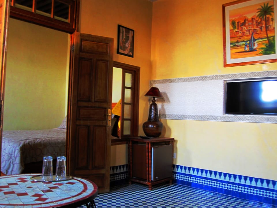 Junior Suite | Living area | Flat-screen TV
