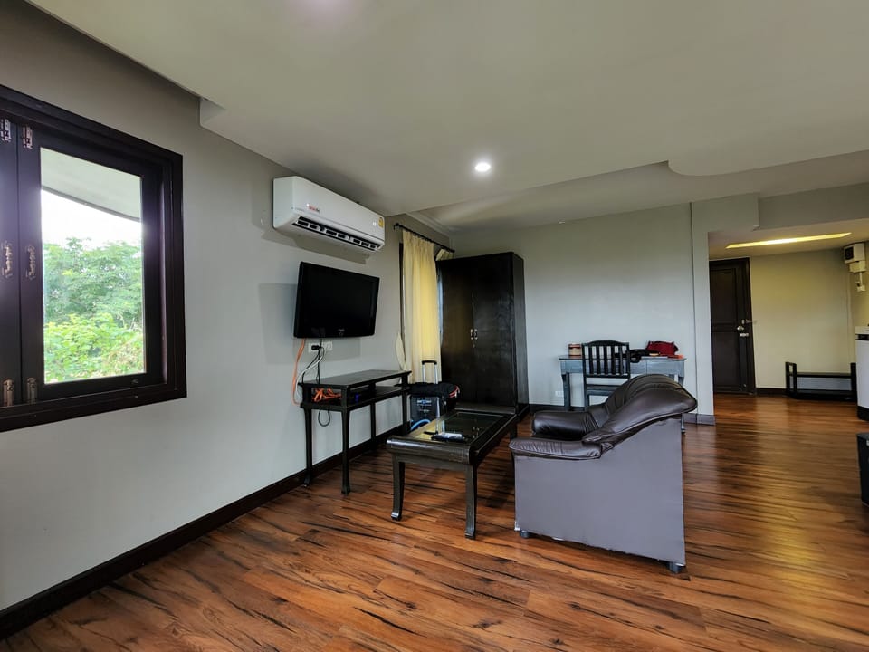 Standard Double Room, 1 Double Bed | Desk, blackout drapes, free WiFi, bed sheets
