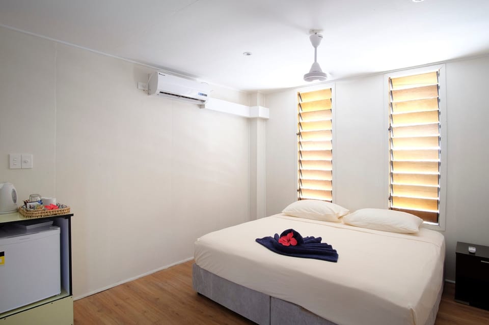 Double Room | Premium bedding, in-room safe, iron/ironing board, bed sheets